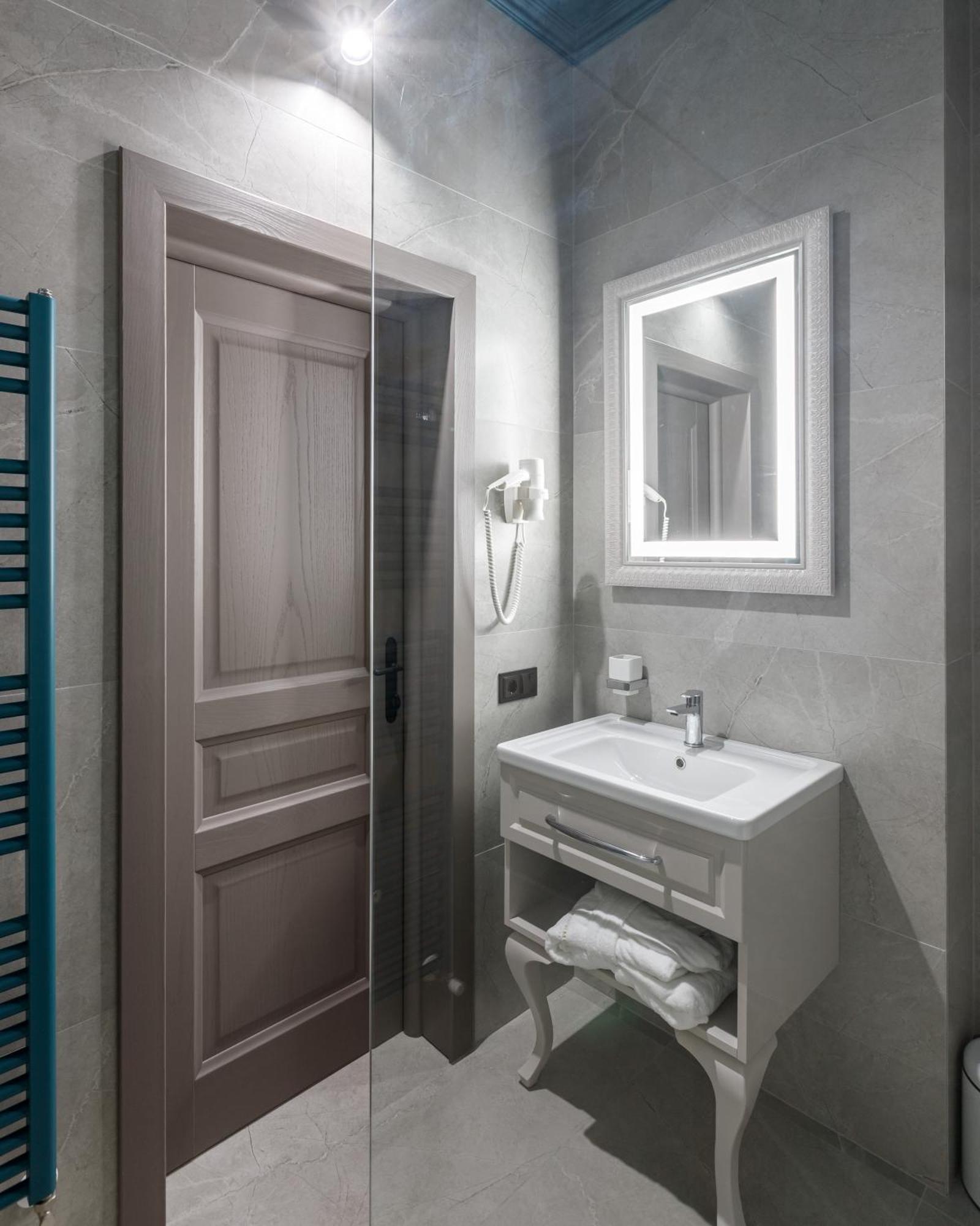 Richmond Hotel Chişinău Eksteriør billede